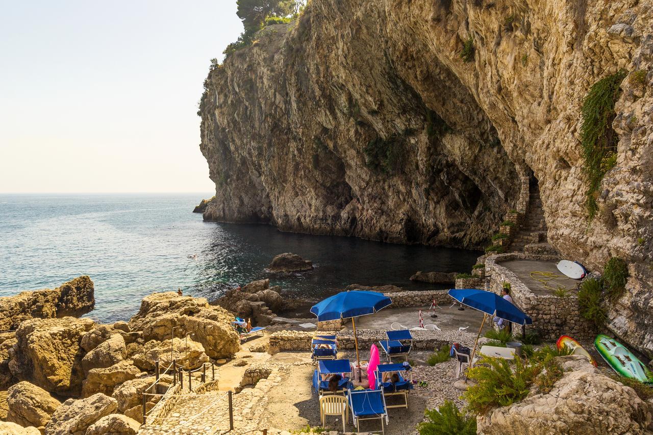 Sea Life - Taormina Apartment ภายนอก รูปภาพ
